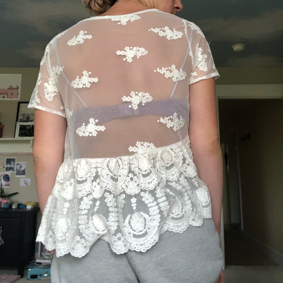 Kimchi Blue Cream Sheer Floral Lace Baby Doll Tee - Picture 4 of 7